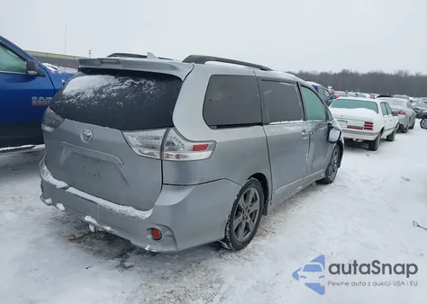 2018 Toyota Sienna Se Premium 8 Passenger z USA, uszkodzony, nr VIN 5TDXZ3DC0JS941005